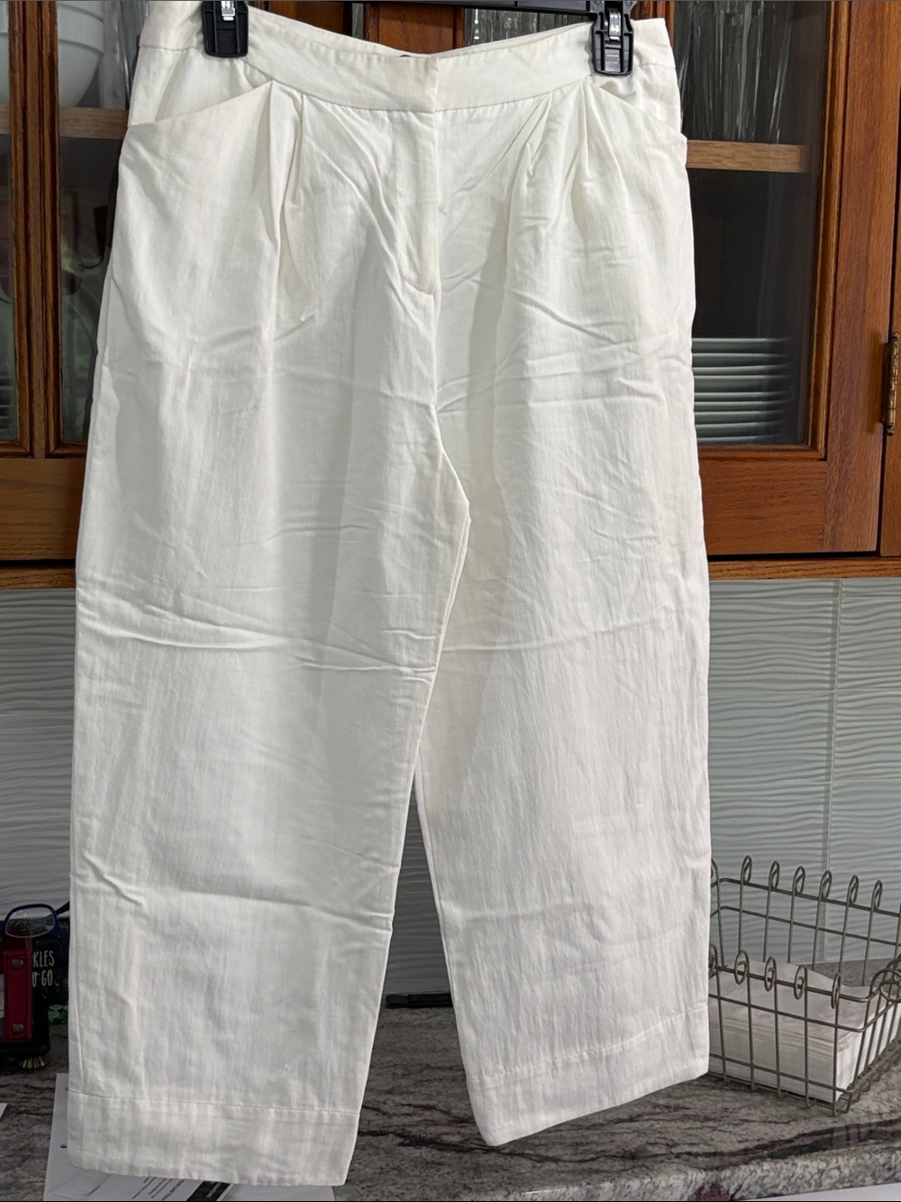 Halston Heritage White Cropped Pleated Linen Blend Pants